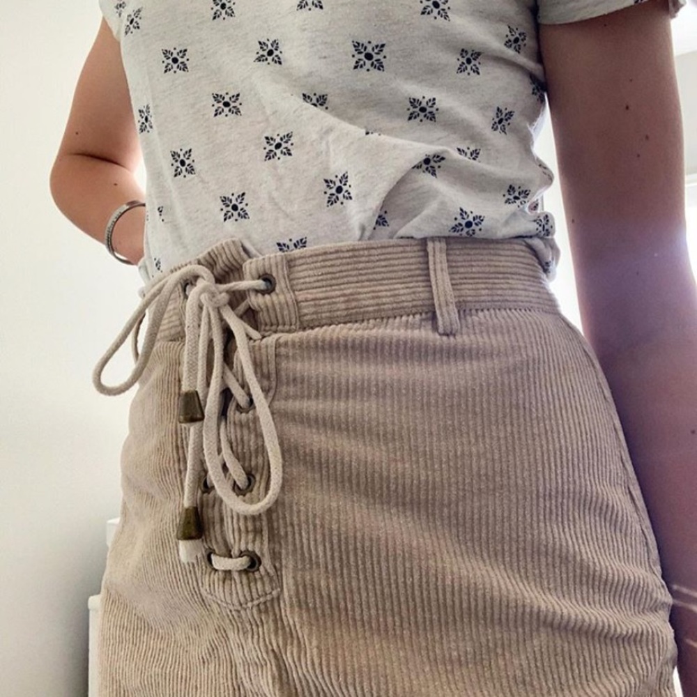 Kendall & Kylie Miniskirt!